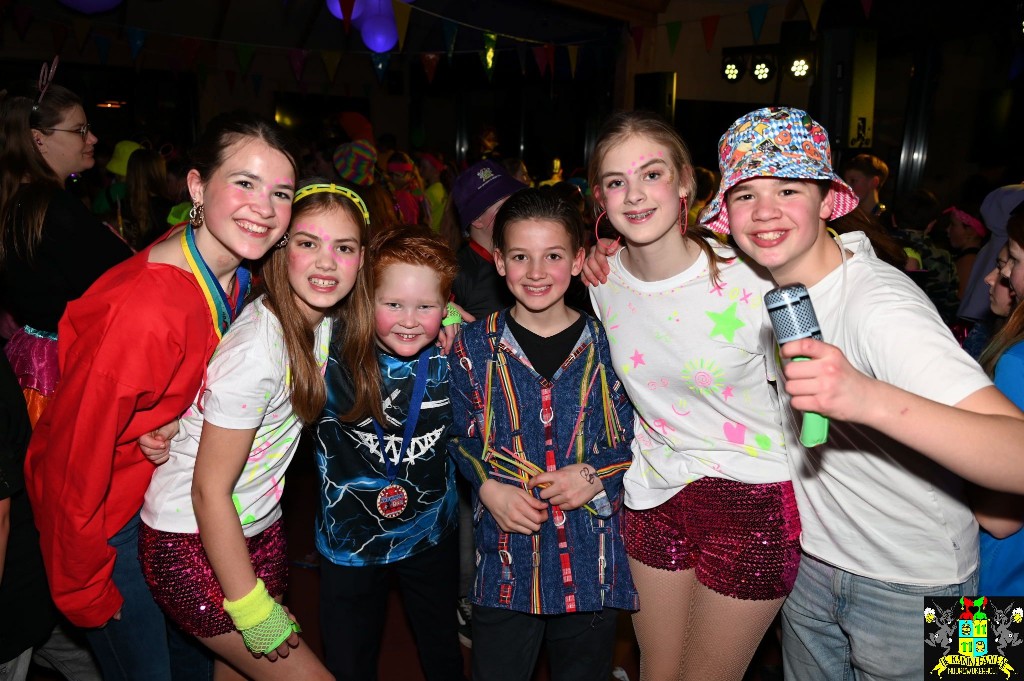 ../Images/Jeugddisco Glow in the Dark 121.jpg